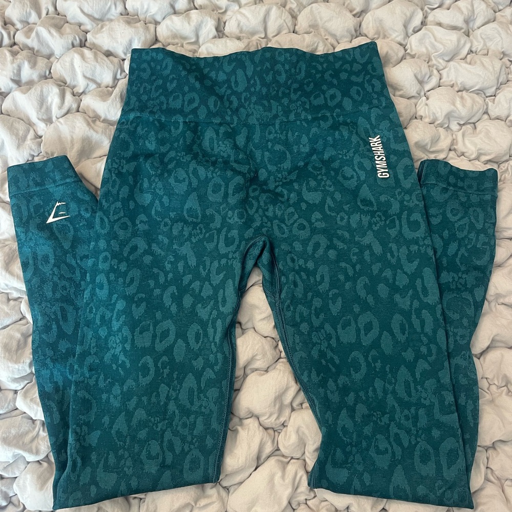 Gymshark leggings! Size medium.